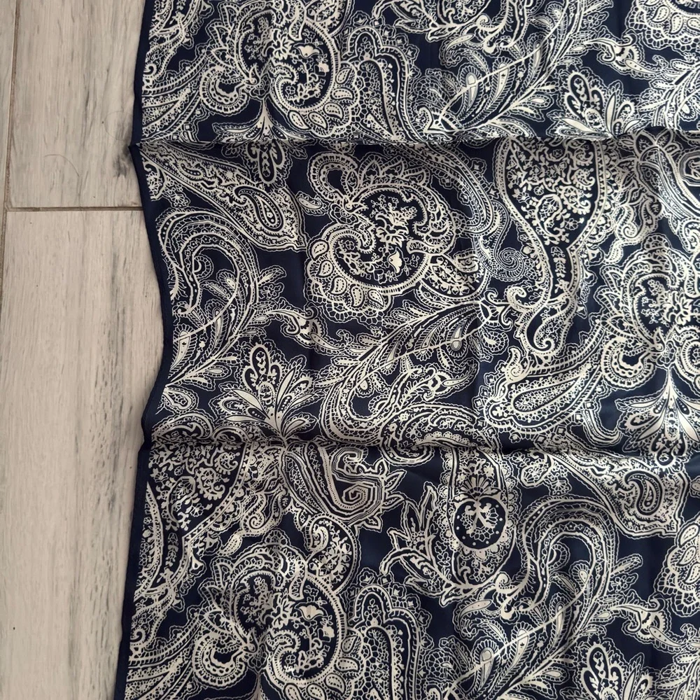 Valerie Stevens Navy and Cream Paisley Throw Blanket